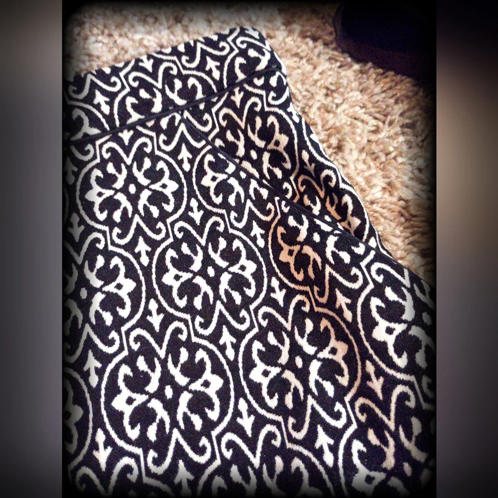 🦩dressbarn est 1962 PLUS SIZE pullon black white Geometric Paisley print 2x